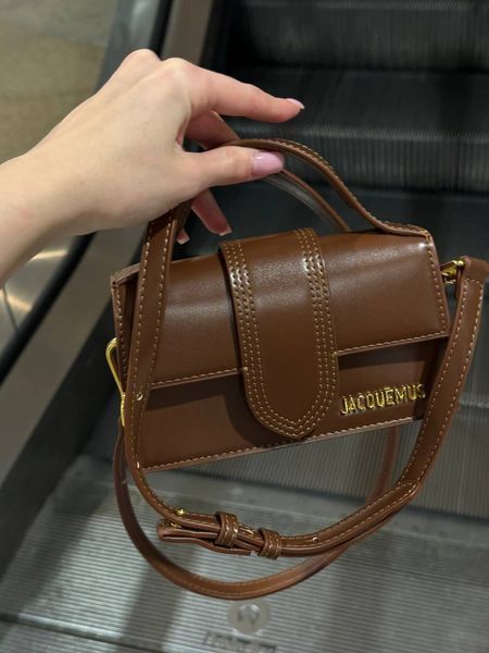 Jacquemus Le Bambino Small Handbag With Adjustable Crossbody Brown pr1059 фото