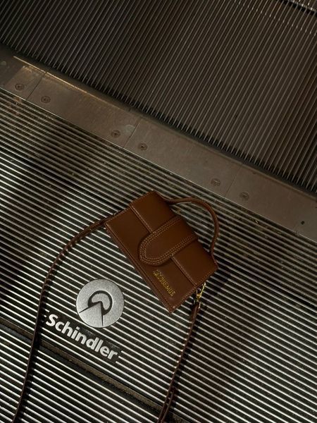 Jacquemus Le Bambino Small Handbag With Adjustable Crossbody Brown pr1059 фото
