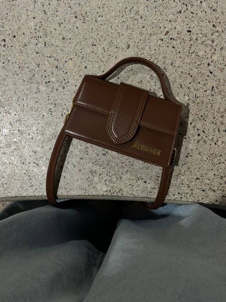 Jacquemus Le Bambino Small Handbag With Adjustable Crossbody Brown pr1059 фото