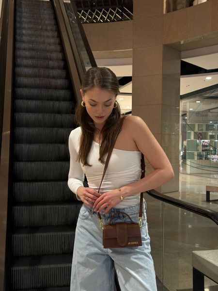 Jacquemus Le Bambino Small Handbag With Adjustable Crossbody Brown pr1059 фото