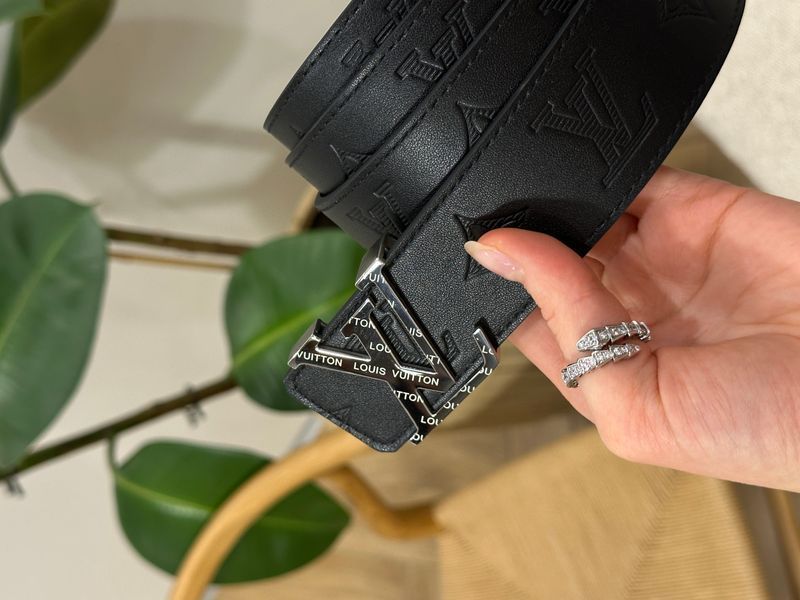 Louis Vuitton Shadow 40mm Belt Black/Silver &mdash; шкіряний ремінь із фірмовим тисненням  6617333 фото