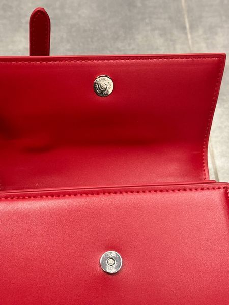 Jacquemus Le Chiquito Moyen Boucle Red pr1027 фото