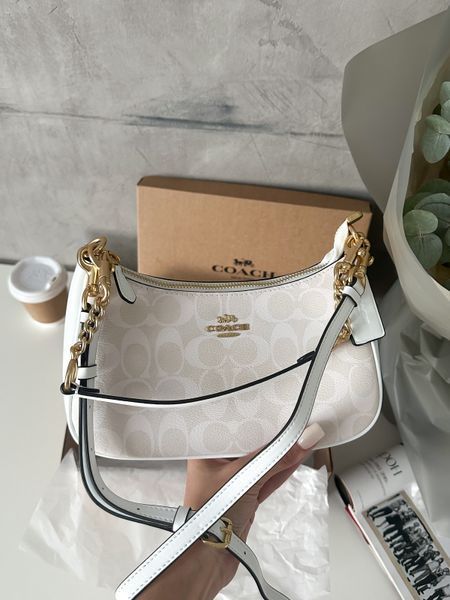 cCoach Teri Shoulder Bag In Signature Canvas Milk крафтова коробка pr97041  фото