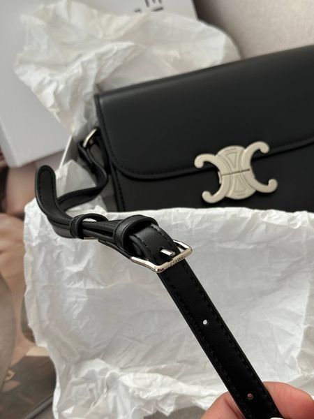 Celine Teen Triomphe Bag Black in Shiny Calfskin PREMIUM [оригінальна коробка] pr02422 фото