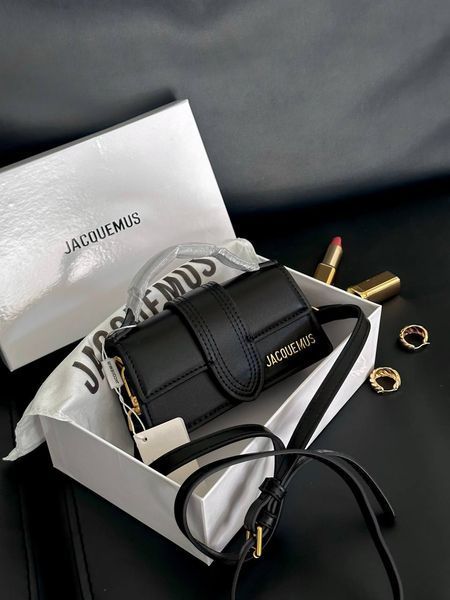 Jacquemus Le Bambino Small Handbag With Adjustable Crossbody BLC pr1041 фото