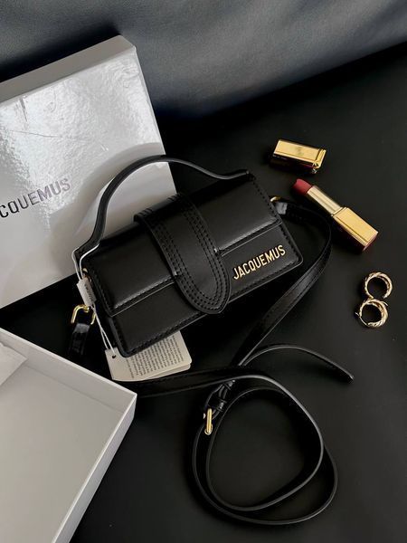 Jacquemus Le Bambino Small Handbag With Adjustable Crossbody BLC pr1041 фото