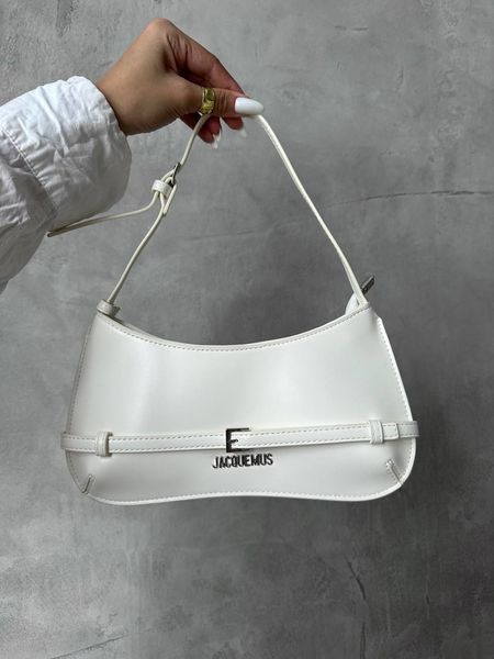 Jacquemus Le Bisou Ceinture Leather Shoulder Bag in WHITE J09903 фото