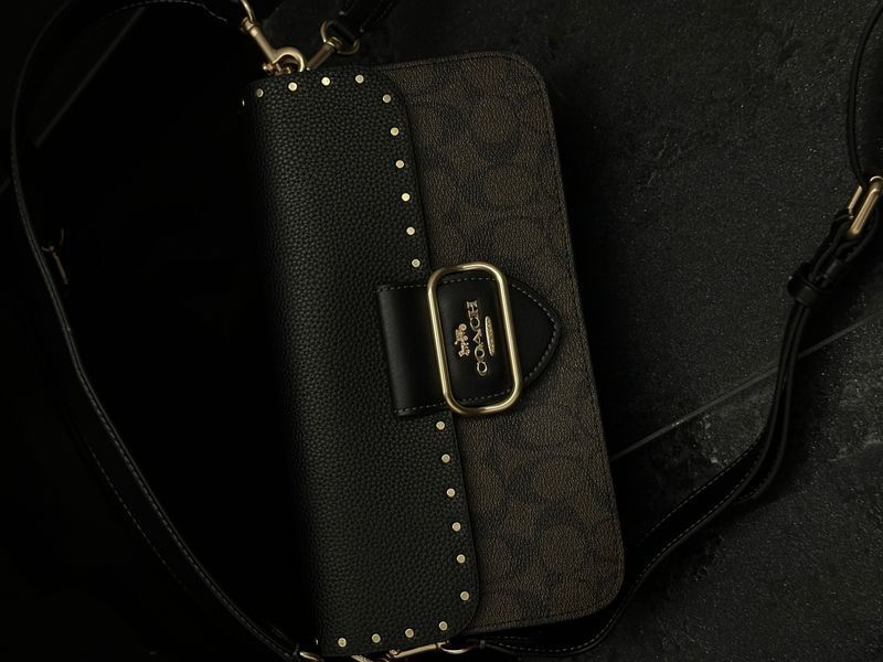 Morgan Crossbody In Colorblock Signature Canvas With Rivets pr23334 фото