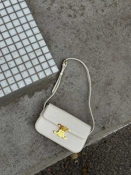 Celine Teen Triomphe Bag Cream in Shiny Calfskin PREMIUM [оригінальна коробка] pr02420 фото