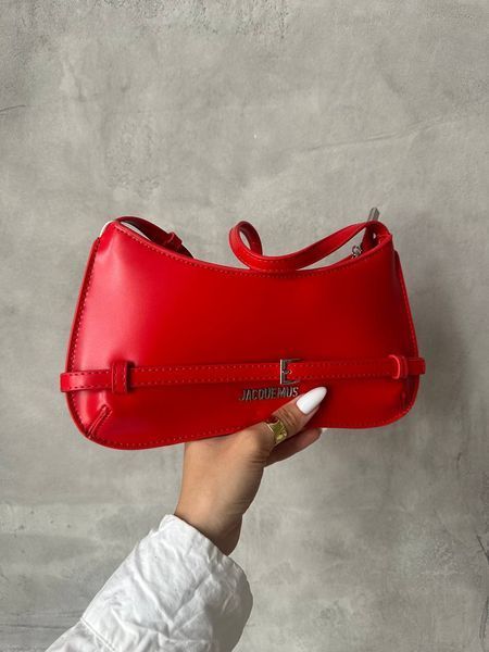 Jacquemus Le Bisou Ceinture Leather Shoulder Bag in Red J09902 фото