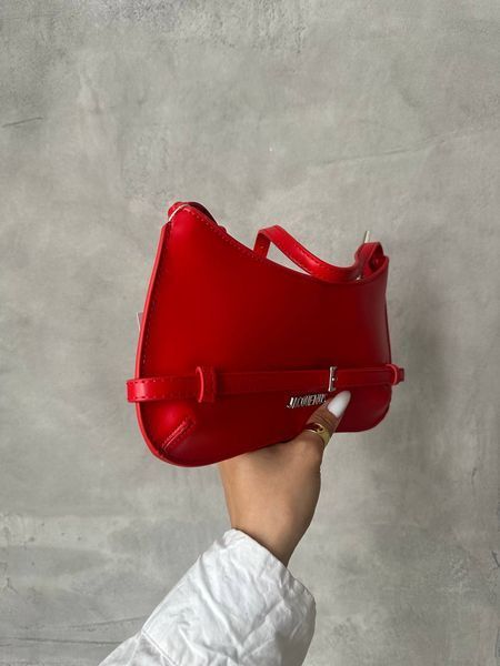 Jacquemus Le Bisou Ceinture Leather Shoulder Bag in Red J09902 фото