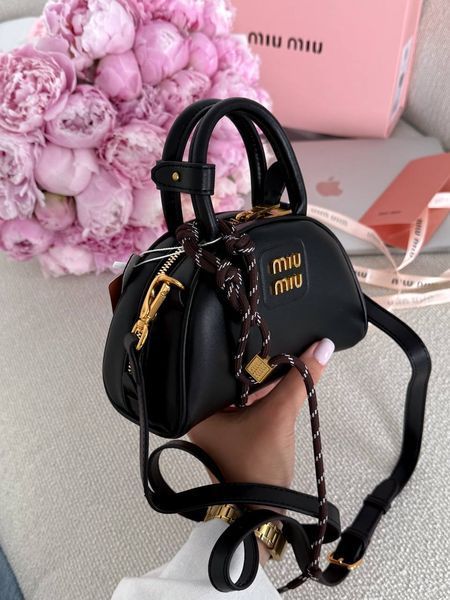 Miu Miu Leather Top-Handle Bag Black [оригінальна коробка] miu2504 фото