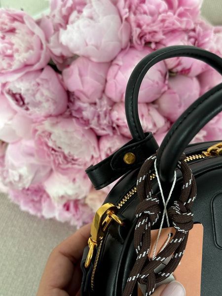 Miu Miu Leather Top-Handle Bag Black [оригінальна коробка] miu2504 фото