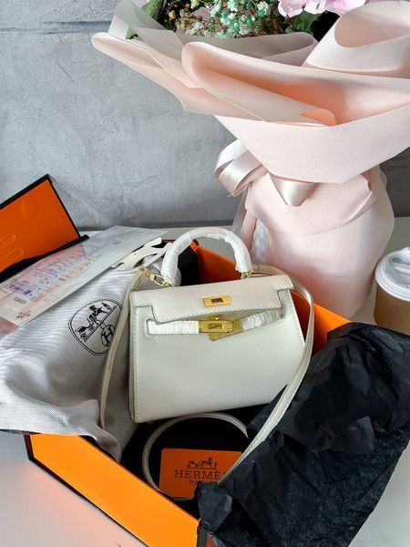 Herm&egrave;s Kelly MILK H2989 фото