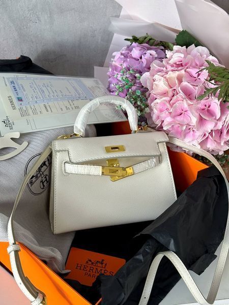 Herm&egrave;s Kelly MILK H2989 фото