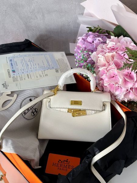 Herm&egrave;s Kelly MILK H2989 фото