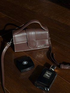 Jacquemus Le Bambino Small Handbag With Adjustable Crossbody Brown pr1049 фото
