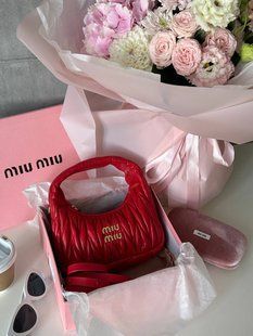 Miu Miu Wander Matelass&eacute;. Red [оригінальна брендована коробка] miu2004 фото
