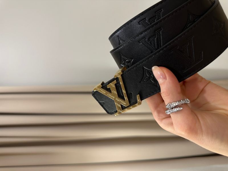 Louis Vuitton Shadow 40mm Belt Black/Gold &mdash; преміальний шкіряний ремінь із тисненням 6617241 фото