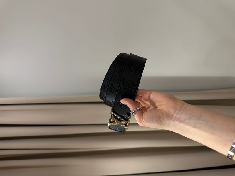 Louis Vuitton Shadow 40mm Belt Black/Gold &mdash; преміальний шкіряний ремінь із тисненням 6617241 фото