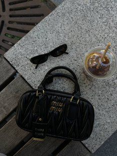 Miu MiuArcadie Matelass&eacute; Nappa Leather Bag Black [ориг коробка] miu3506 фото