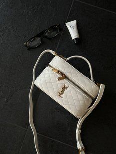 Saint Laurent Gaby Vanity Leather Shoulder Bag WHITE pr7007 фото