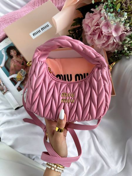 Miu Miu Wander Matelass&eacute; Nappa Leather Mini Hobo Bag Pink [оригінальна брендована коробка] miu2440 фото