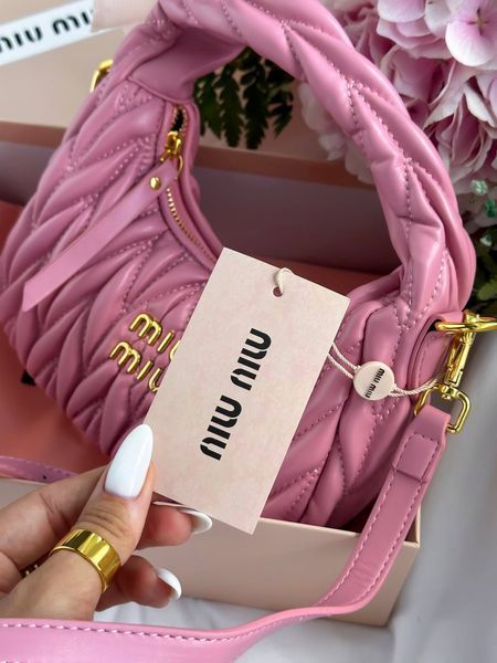 Miu Miu Wander Matelass&eacute; Nappa Leather Mini Hobo Bag Pink [оригінальна брендована коробка] miu2440 фото