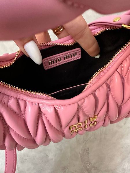 Miu Miu Wander Matelass&eacute; Nappa Leather Mini Hobo Bag Pink [оригінальна брендована коробка] miu2440 фото