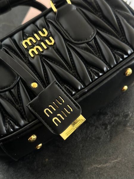 Miu MiuArcadie Matelass&eacute; Nappa Leather Bag Black [ориг коробка] miu3506 фото