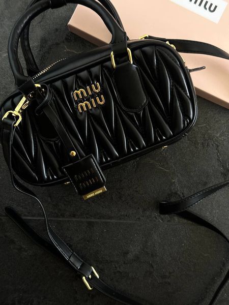 Miu MiuArcadie Matelass&eacute; Nappa Leather Bag Black [ориг коробка] miu3506 фото