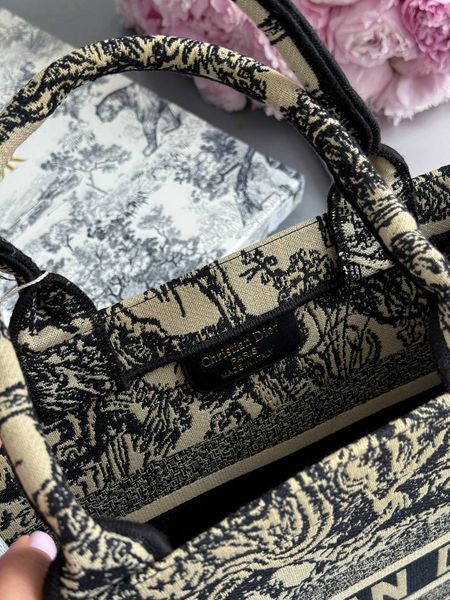 Dior Large Book Tote Ecru and Blue Dior Oblique Embroidery [оригінальна коробка] pr01271 фото