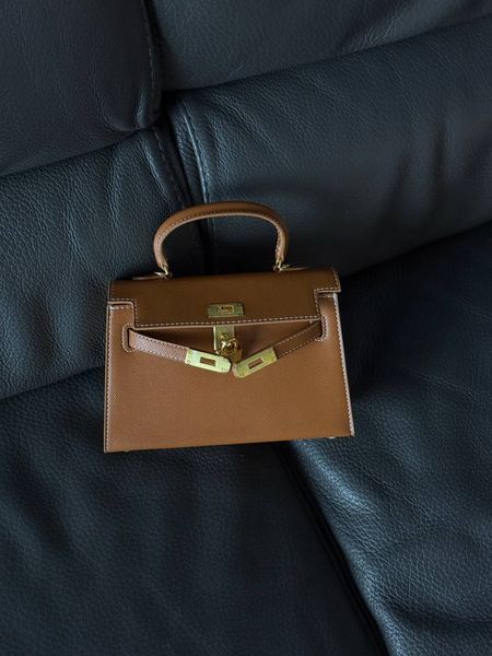 Herm&egrave;s Kelly Braun H8097 фото