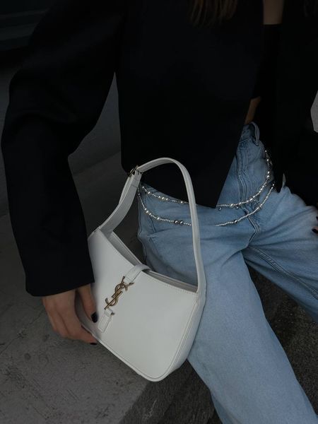 Saint Laurent Hobo Le 5 A 7 Leather Shoulder Bag in White pr00391 фото