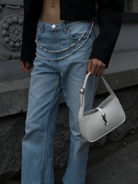 Saint Laurent Hobo Le 5 A 7 Leather Shoulder Bag in White pr00391 фото