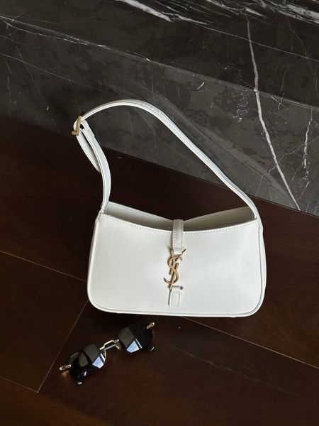 Saint Laurent Hobo Le 5 A 7 Leather Shoulder Bag in White pr00391 фото