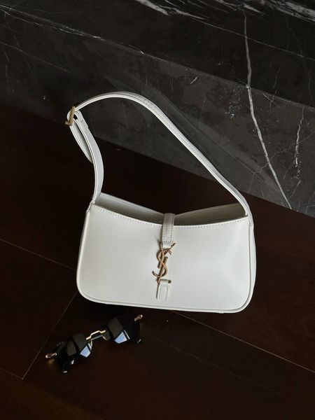 Saint Laurent Hobo Le 5 A 7 Leather Shoulder Bag in White pr00391 фото