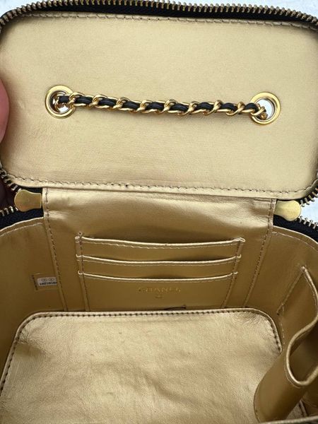 Chanel Classic Black Lambskin Pearl Crush Vanity Bag Black/Gold Гладка шкіра [магнітна коробка] pr0029 фото