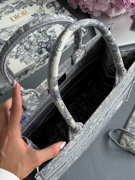 Dior Large Book Tote Ligt Grey Dior Oblique Embroidery [оригінальна коробка] pr01270 фото