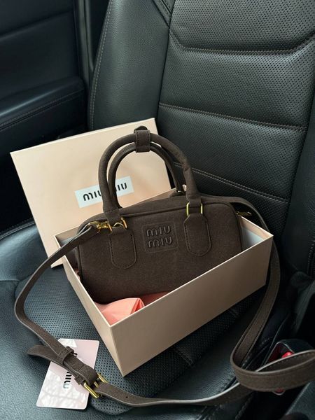 Miu Miu Nappa Leather Pocket Bag Premium. [оригінальна коробка] miu2489 фото