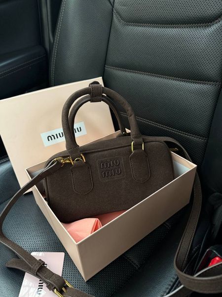 Miu Miu Nappa Leather Pocket Bag Premium. [оригінальна коробка] miu2489 фото