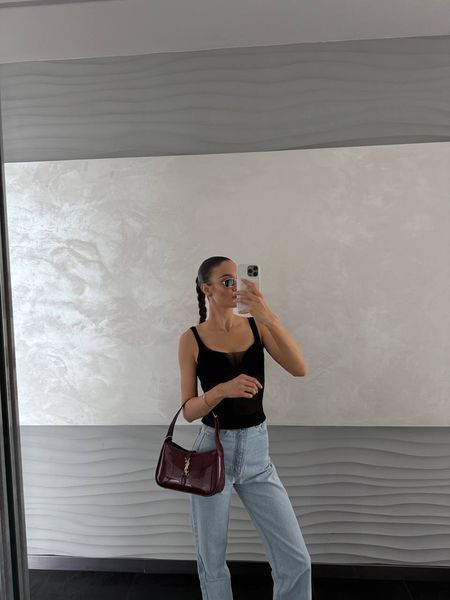Saint Laurent Hobo Le 5 A 7 Leather Shoulder Bag in Red pr0039 фото