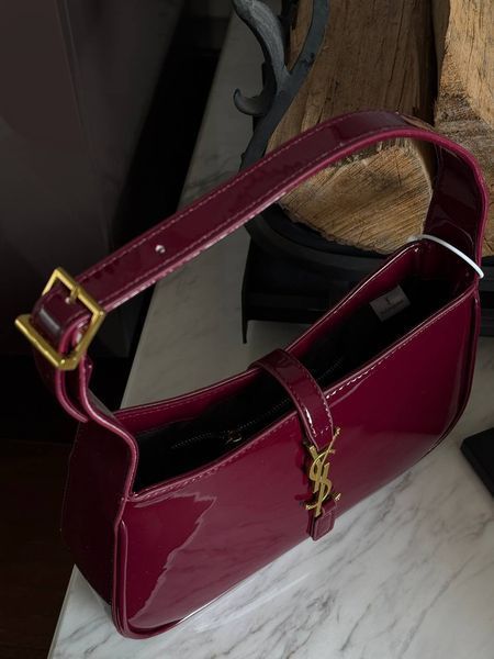 Saint Laurent Hobo Le 5 A 7 Leather Shoulder Bag in Red pr0039 фото