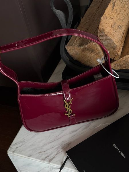 Saint Laurent Hobo Le 5 A 7 Leather Shoulder Bag in Red pr0039 фото
