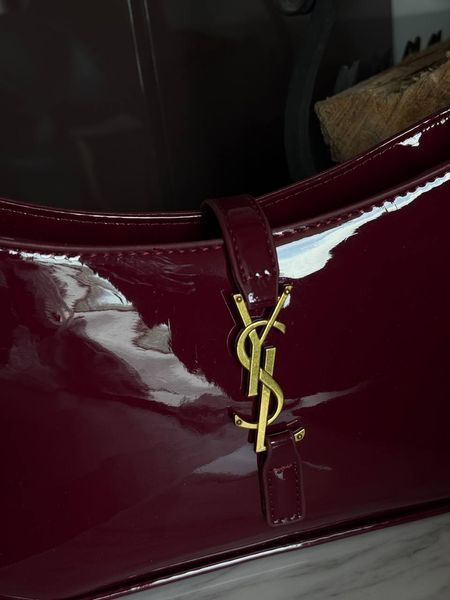 Saint Laurent Hobo Le 5 A 7 Leather Shoulder Bag in Red pr0039 фото