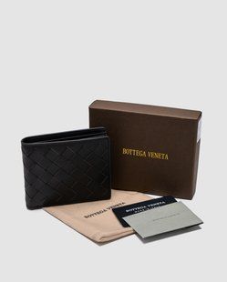 Bottega Veneta Intrecciato &mdash; шкіряний гаманець Bi-Fold Black 8819052 фото