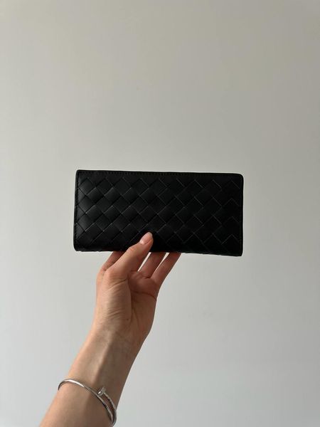 Bottega Veneta Intrecciato Large &mdash; великий шкіряний гаманець Bi-Fold Black 8819732 фото