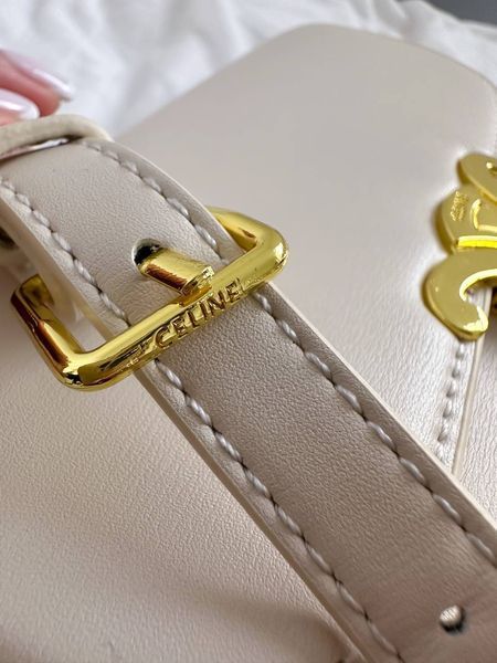 Celine Teen Triomphe Bag in Shiny Calfskin MILK PREMIUM [оригінальна коробка] pr0011 фото