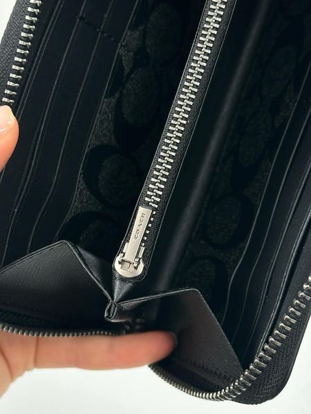 Coach Essential Slim Accordion Zip Wallet &mdash; чорний шкіряний гаманець 8819612 фото