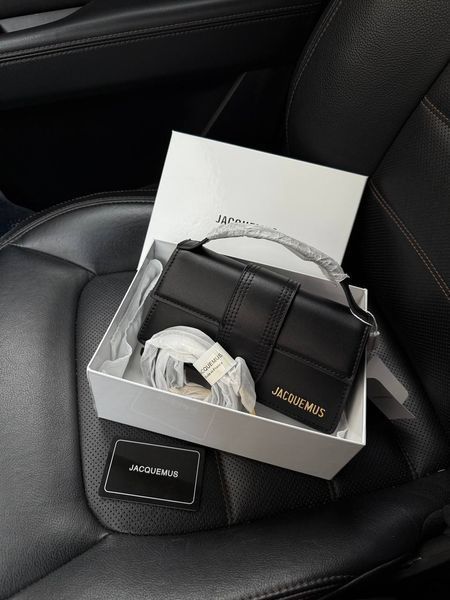 Jacquemus Le Bambino Handbag With Adjustable Crossbody Black pr1051 фото